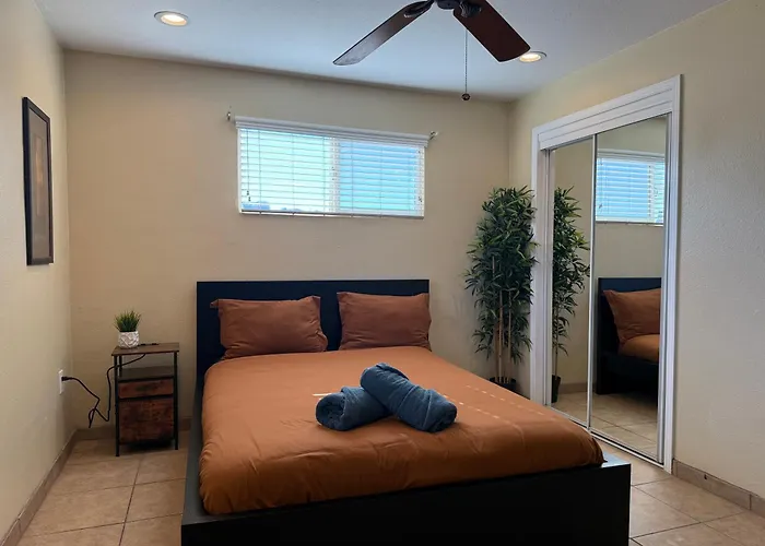 Dom wakacyjny 4 Bedrm 2 Ba Office Wifi Hiking House Phx