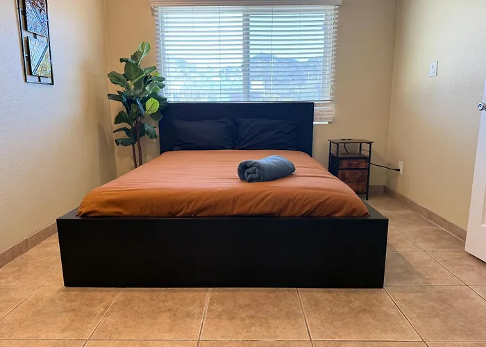 Dom wakacyjny 4 Bedrm 2 Ba Office Wifi Hiking House Phx *